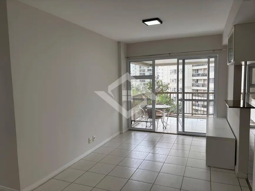 Apartamento com 2 quartos para alugar, 78m2 em Rio De Janeiro - RJ - imagem 1 Foto 1 de Apartamento com 2 quartos para alugar, 78m2 em Rio De Janeiro - RJ