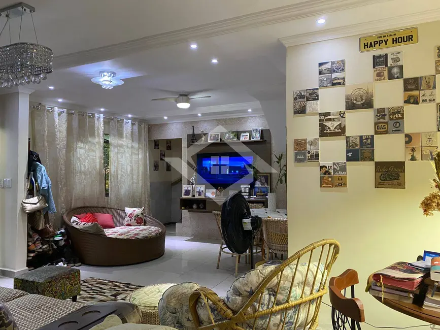 Foto 8 de Casa com 3 quartos para alugar, 240m2 em Moquetá, Nova Iguacu - RJ