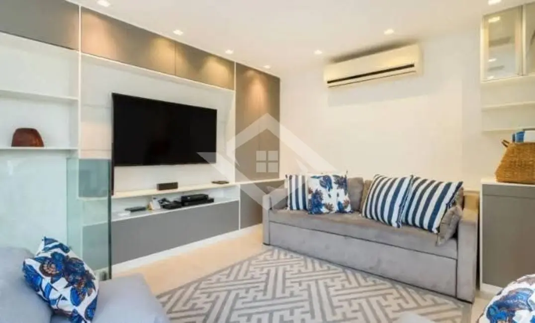 Foto 3 de Apartamento com 2 quartos à venda, 124m2 em Copacabana, Rio De Janeiro - RJ