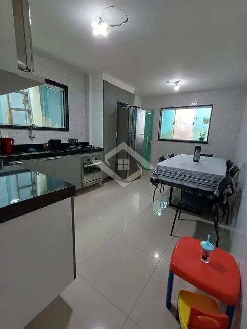 Foto 3 de Casa com 2 quartos à venda, 160m2 em Senador Vasconcelos, Rio De Janeiro - RJ