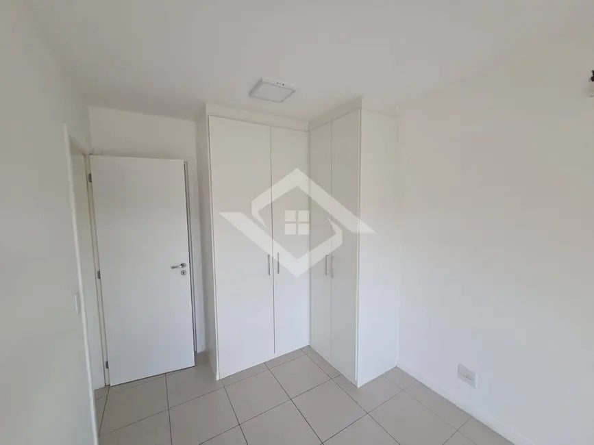 Foto 2 de Apartamento com 2 quartos para alugar, 75m2 em Recreio dos Bandeirantes, Rio De Janeiro - RJ