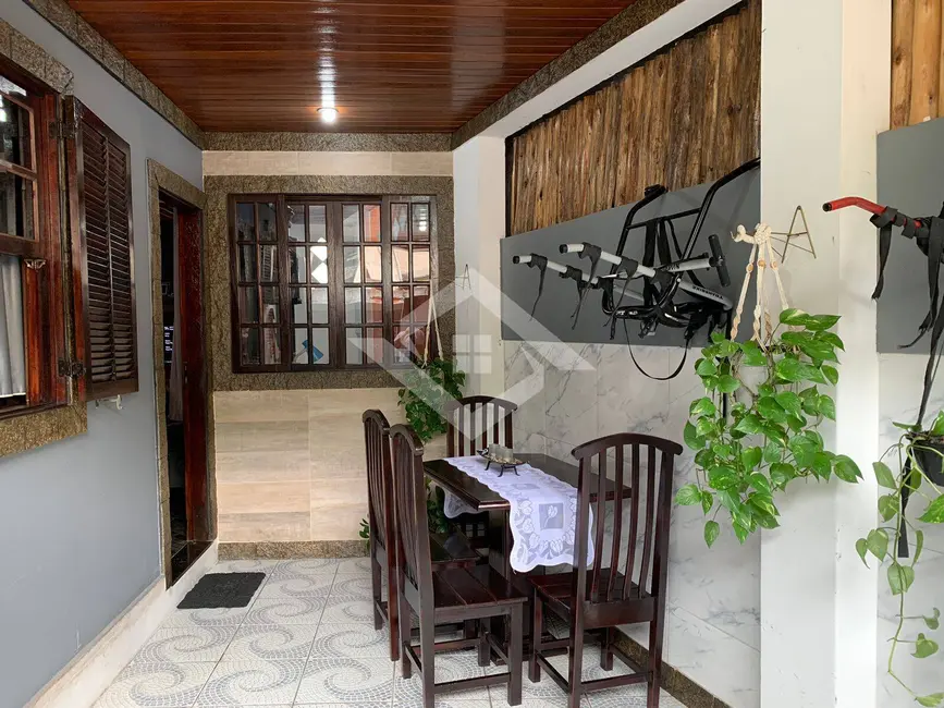 Foto 4 de Casa com 3 quartos à venda, 120m2 em Barro Vermelho, Sao Goncalo - RJ