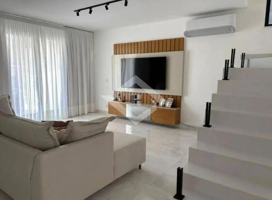 Casa com 4 quartos à venda, 270m2 em Recreio dos Bandeirantes, Rio De Janeiro - RJ - imagem 9 Foto 9 de Casa com 4 quartos à venda, 270m2 em Recreio dos Bandeirantes, Rio De Janeiro - RJ