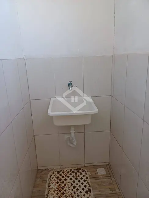 Foto 2 de Casa com 1 quarto para alugar, 50m2 em Campo Grande, Rio De Janeiro - RJ