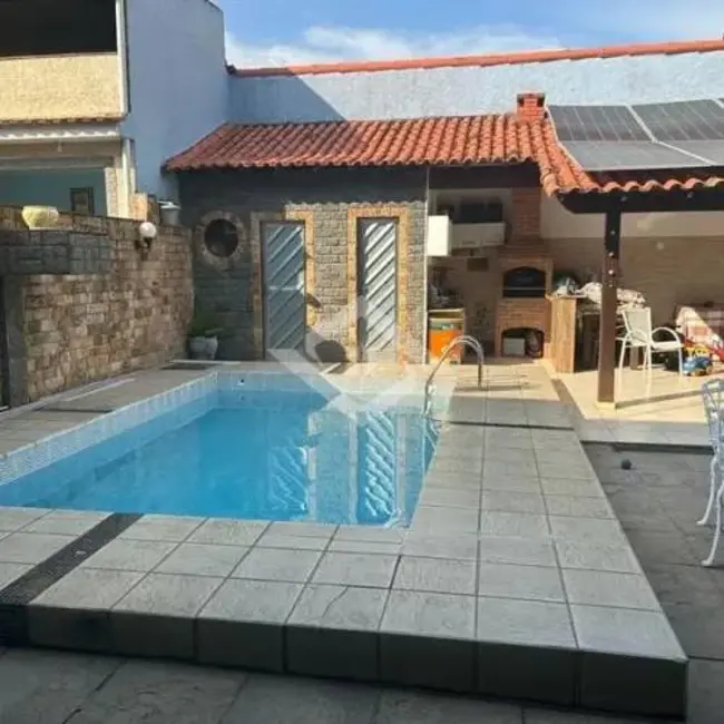 Foto 2 de Casa de Condomínio com 3 quartos à venda, 360m2 em Taquara, Rio De Janeiro - RJ