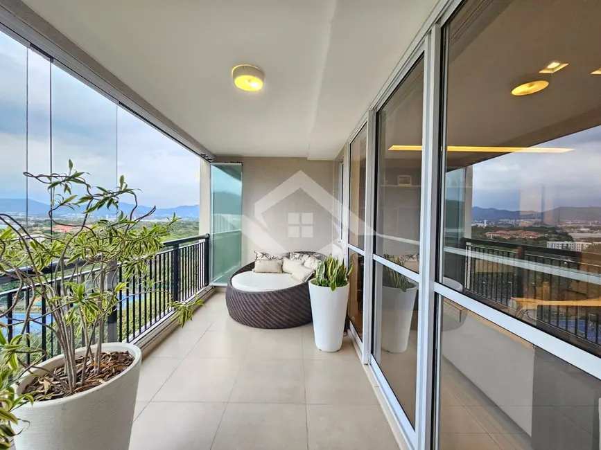 Apartamento com 3 quartos à venda, 165m2 em Rio De Janeiro - RJ - imagem 2 Foto 2 de Apartamento com 3 quartos à venda, 165m2 em Rio De Janeiro - RJ