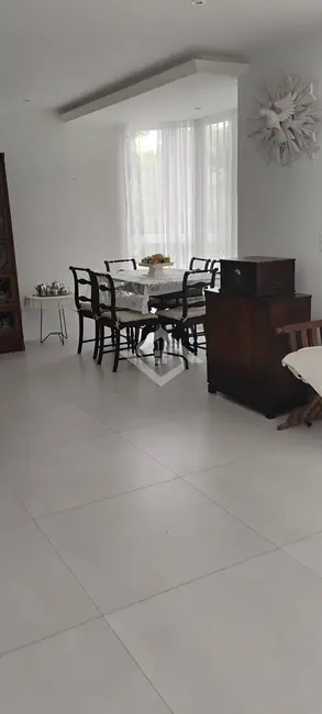 Foto 9 de Casa com 4 quartos à venda, 300m2 em Araruama - RJ