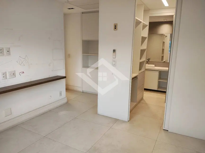 Foto 3 de Apartamento com 3 quartos à venda, 143m2 em Rio De Janeiro - RJ
