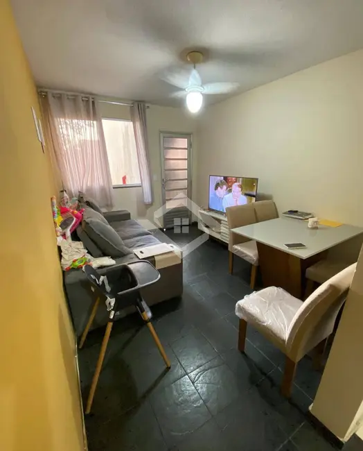 Foto 2 de Apartamento com 2 quartos à venda, 45m2 em Senador Vasconcelos, Rio De Janeiro - RJ
