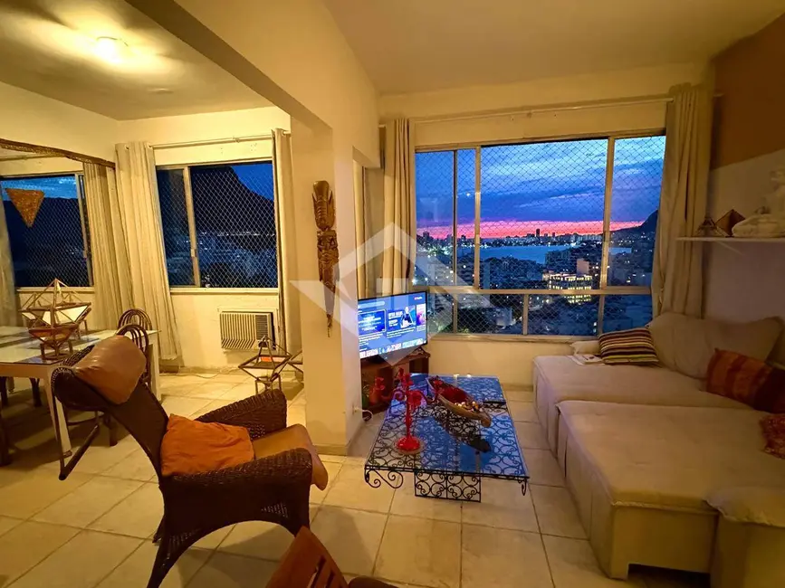 Foto 2 de Apartamento com 2 quartos à venda, 70m2 em Jardim Botânico, Rio De Janeiro - RJ