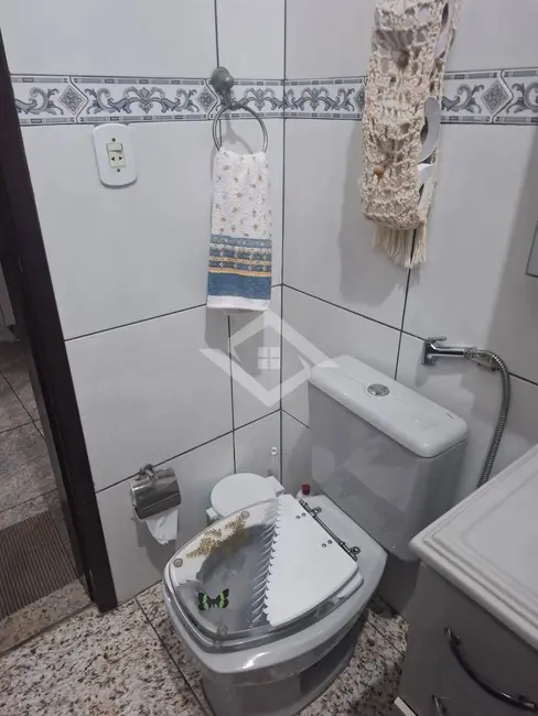 Foto 8 de Casa com 3 quartos à venda, 360m2 em Trindade, Sao Goncalo - RJ