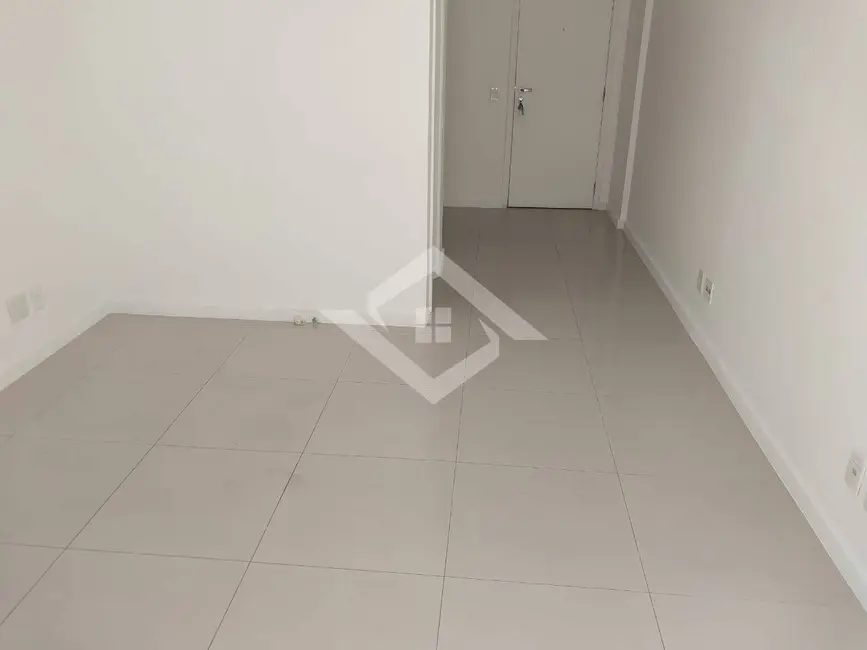 Foto 5 de Sala Comercial para alugar, 30m2 em Bangu, Rio De Janeiro - RJ