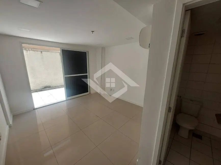Foto 1 de Sala Comercial para alugar, 30m2 em Bangu, Rio De Janeiro - RJ