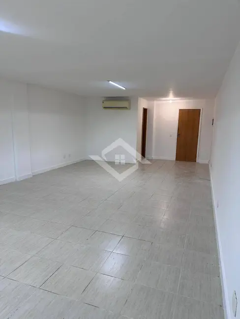 Foto 2 de Sala Comercial para alugar, 49m2 em Barra da Tijuca, Rio De Janeiro - RJ