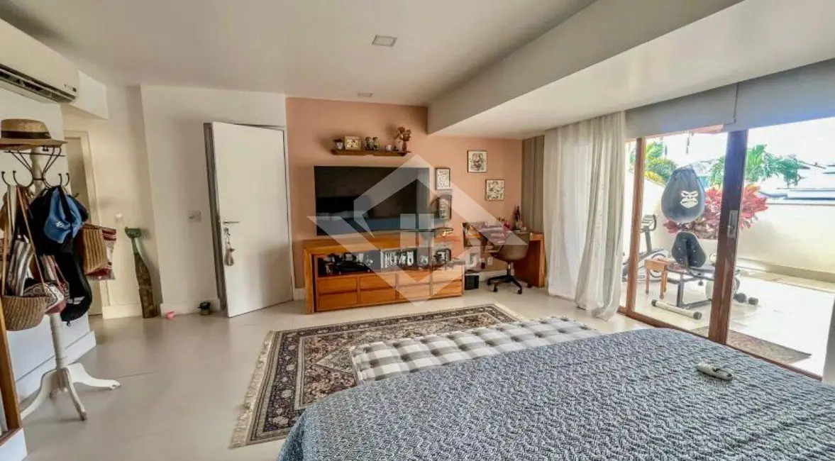 Foto 1 de Casa com 4 quartos para alugar, 600m2 em Barra da Tijuca, Rio De Janeiro - RJ