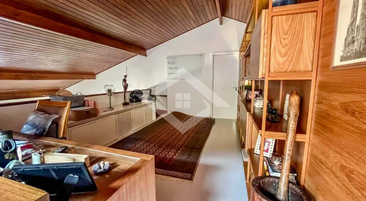 Foto 2 de Casa com 4 quartos para alugar, 600m2 em Barra da Tijuca, Rio De Janeiro - RJ