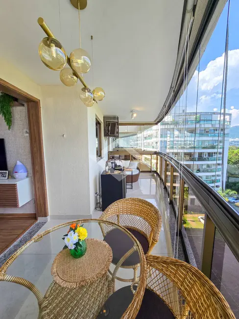 Apartamento com 2 quartos à venda, 74m2 em Recreio dos Bandeirantes, Rio De Janeiro - RJ - imagem 4 Foto 4 de Apartamento com 2 quartos à venda, 74m2 em Recreio dos Bandeirantes, Rio De Janeiro - RJ