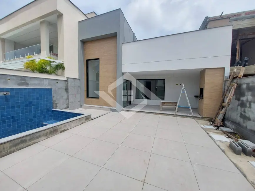 Foto 1 de Casa com 3 quartos à venda, 145m2 em Guaratiba, Rio De Janeiro - RJ