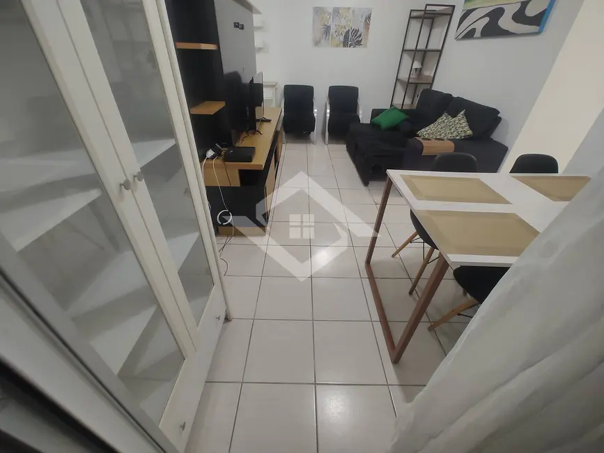 Apartamento com 3 quartos para alugar, 63m2 em Jacarepaguá, Rio De Janeiro - RJ - imagem 4 Foto 4 de Apartamento com 3 quartos para alugar, 63m2 em Jacarepaguá, Rio De Janeiro - RJ