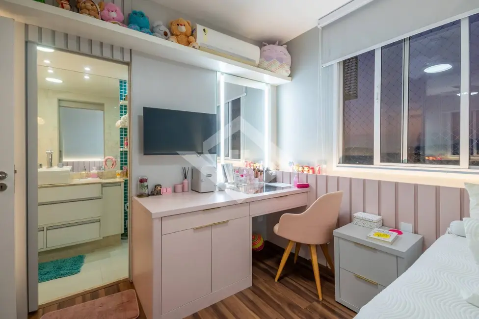 Apartamento com 4 quartos à venda, 143m2 em Rio De Janeiro - RJ - imagem 3 Foto 3 de Apartamento com 4 quartos à venda, 143m2 em Rio De Janeiro - RJ
