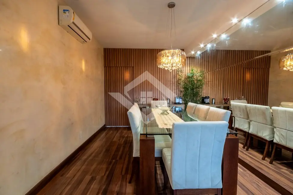 Apartamento com 4 quartos à venda, 143m2 em Rio De Janeiro - RJ - imagem 1 Foto 1 de Apartamento com 4 quartos à venda, 143m2 em Rio De Janeiro - RJ