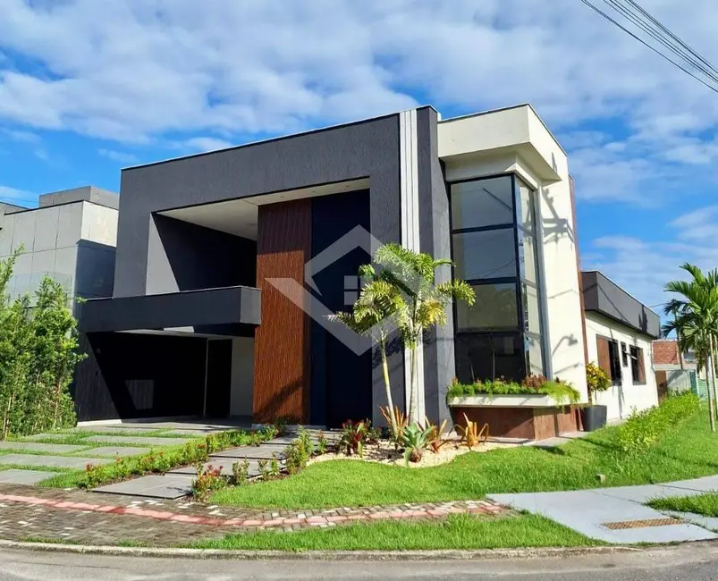 Foto 1 de Casa com 3 quartos à venda, 380m2 em Inoã (Inoã), Marica - RJ