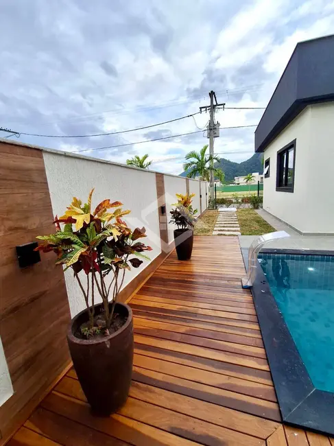 Foto 5 de Casa com 3 quartos à venda, 380m2 em Inoã (Inoã), Marica - RJ