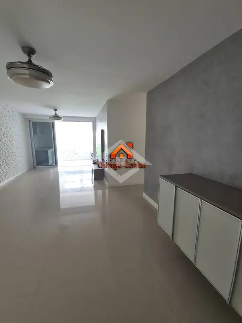 Foto 3 de Apartamento com 3 quartos para alugar, 114m2 em Rio De Janeiro - RJ