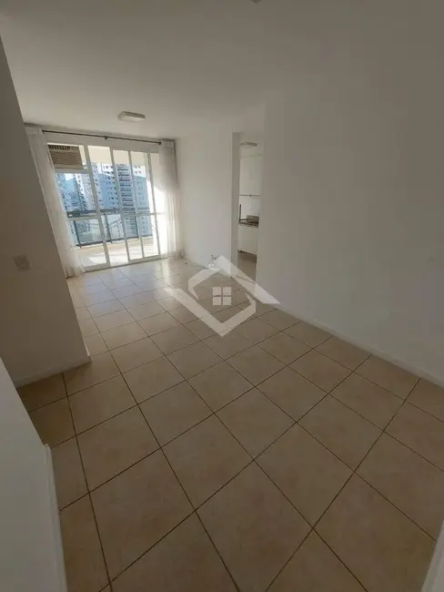 Foto 3 de Apartamento com 2 quartos para alugar, 69m2 em Rio De Janeiro - RJ