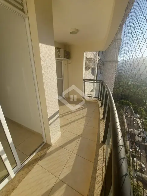 Foto 2 de Apartamento com 2 quartos para alugar, 69m2 em Rio De Janeiro - RJ