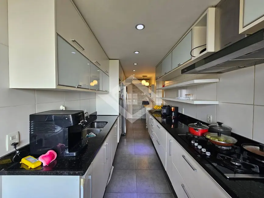 Apartamento com 4 quartos à venda, 144m2 em Rio De Janeiro - RJ - imagem 9 Foto 9 de Apartamento com 4 quartos à venda, 144m2 em Rio De Janeiro - RJ