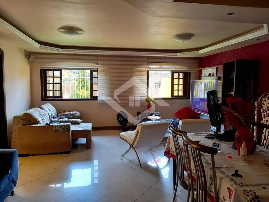 Casa com 4 quartos à venda, 235m2 em Senador Vasconcelos, Rio De Janeiro - RJ - imagem 4 Foto 4 de Casa com 4 quartos à venda, 235m2 em Senador Vasconcelos, Rio De Janeiro - RJ