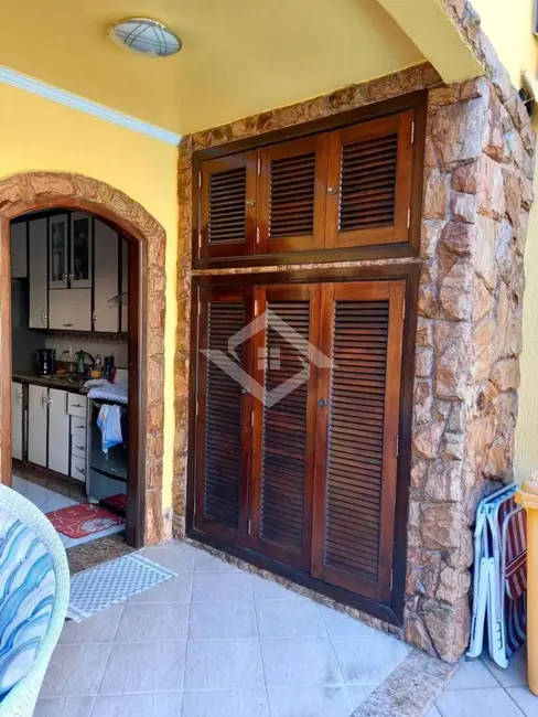 Casa com 4 quartos à venda, 235m2 em Senador Vasconcelos, Rio De Janeiro - RJ - imagem 8 Foto 8 de Casa com 4 quartos à venda, 235m2 em Senador Vasconcelos, Rio De Janeiro - RJ