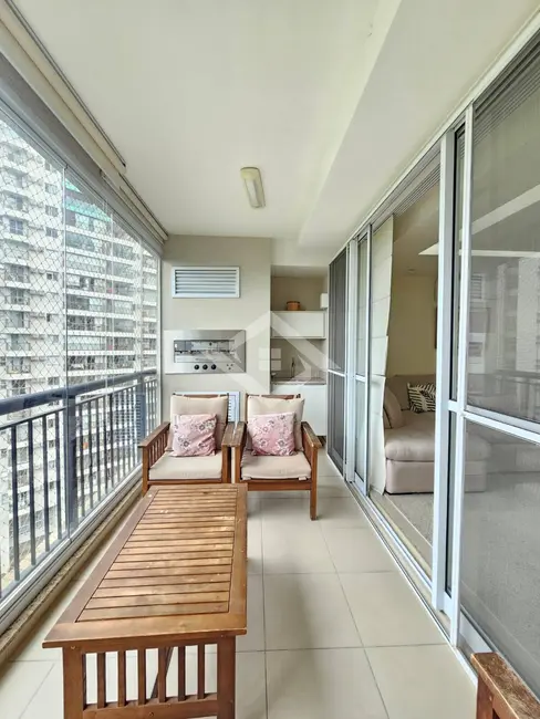 Foto 2 de Apartamento com 3 quartos à venda, 143m2 em Rio De Janeiro - RJ