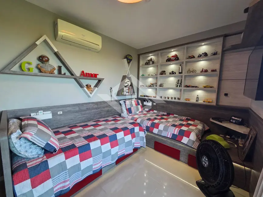 Foto 3 de Apartamento com 4 quartos à venda, 156m2 em Rio De Janeiro - RJ