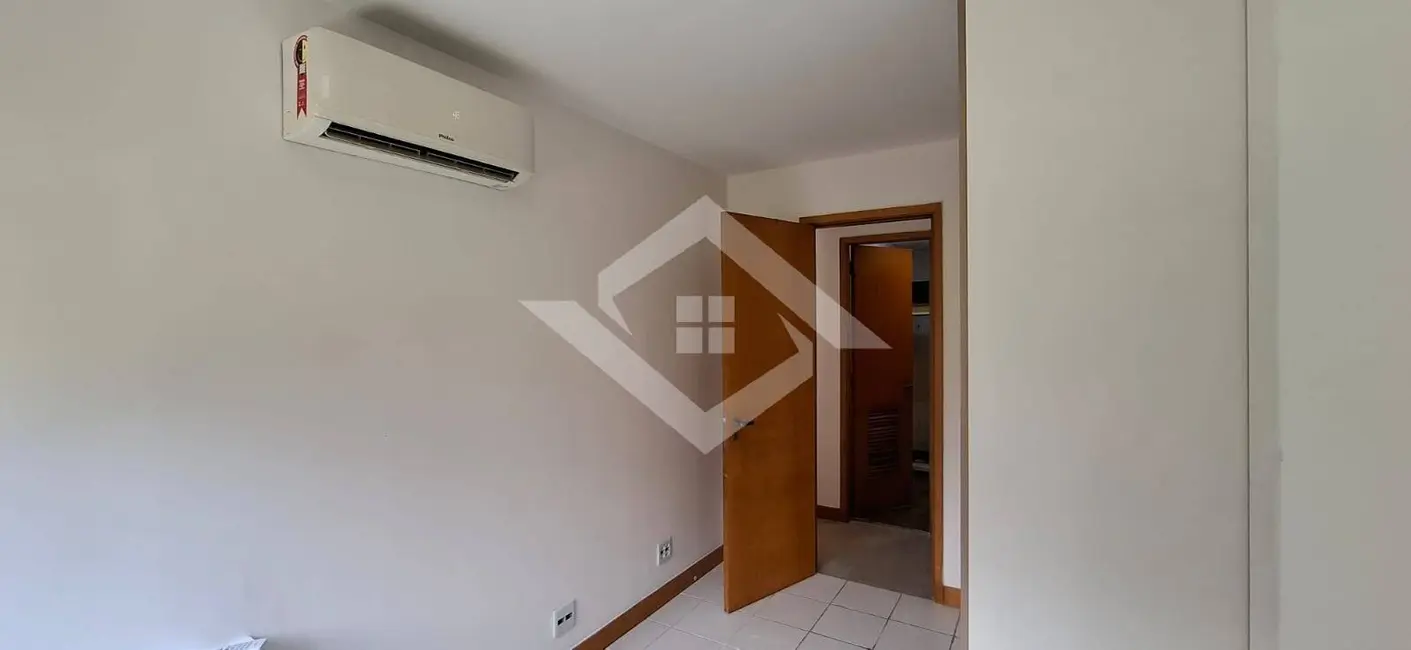 Foto 2 de Apartamento com 2 quartos à venda, 68m2 em Barra da Tijuca, Rio De Janeiro - RJ