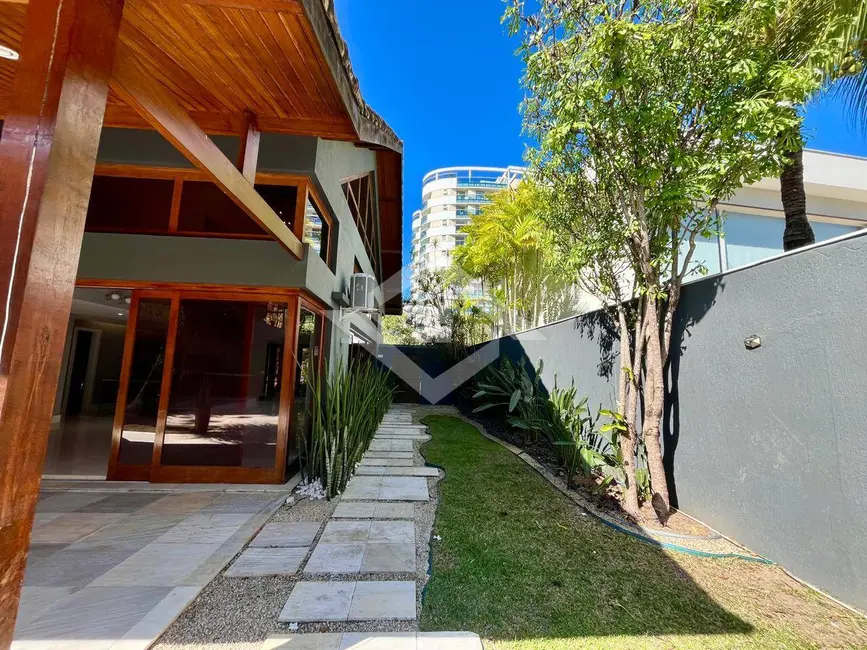 Foto 9 de Casa com 4 quartos para alugar, 300m2 em Barra da Tijuca, Rio De Janeiro - RJ