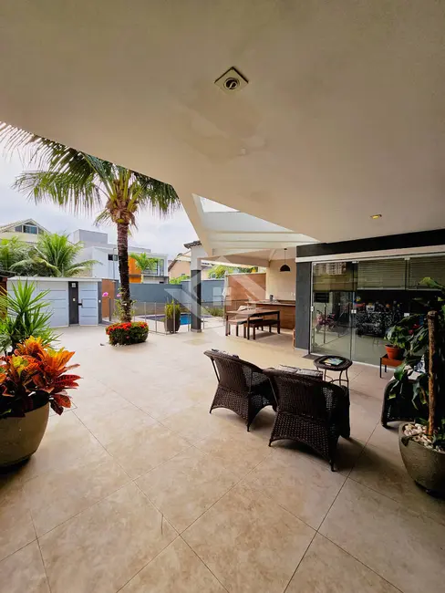 Casa de Condomínio com 4 quartos à venda, 273m2 em Recreio dos Bandeirantes, Rio De Janeiro - RJ - imagem 5 Foto 5 de Casa de Condomínio com 4 quartos à venda, 273m2 em Recreio dos Bandeirantes, Rio De Janeiro - RJ