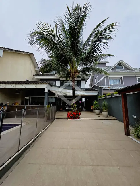 Casa de Condomínio com 4 quartos à venda, 273m2 em Recreio dos Bandeirantes, Rio De Janeiro - RJ - imagem 1 Foto 1 de Casa de Condomínio com 4 quartos à venda, 273m2 em Recreio dos Bandeirantes, Rio De Janeiro - RJ
