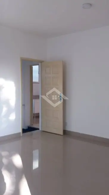 Casa de Condomínio com 3 quartos para alugar, 120m2 em Campo Grande, Rio De Janeiro - RJ - imagem 3 Foto 3 de Casa de Condomínio com 3 quartos para alugar, 120m2 em Campo Grande, Rio De Janeiro - RJ