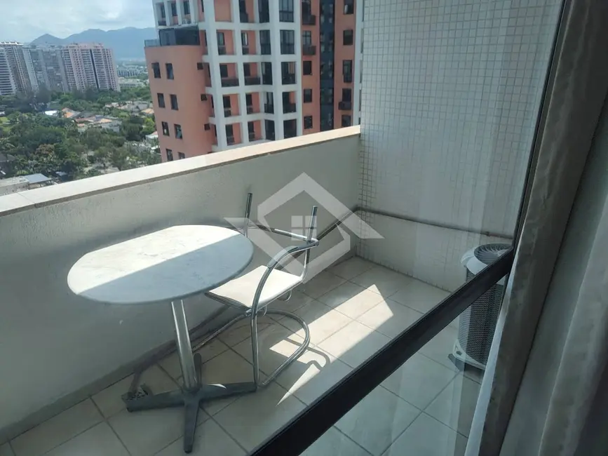 Foto 4 de Loft / Flat com 2 quartos à venda, 66m2 em Barra da Tijuca, Rio De Janeiro - RJ