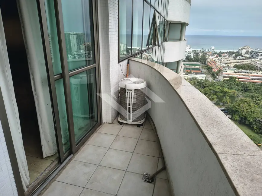 Foto 3 de Loft / Flat com 2 quartos à venda, 66m2 em Barra da Tijuca, Rio De Janeiro - RJ