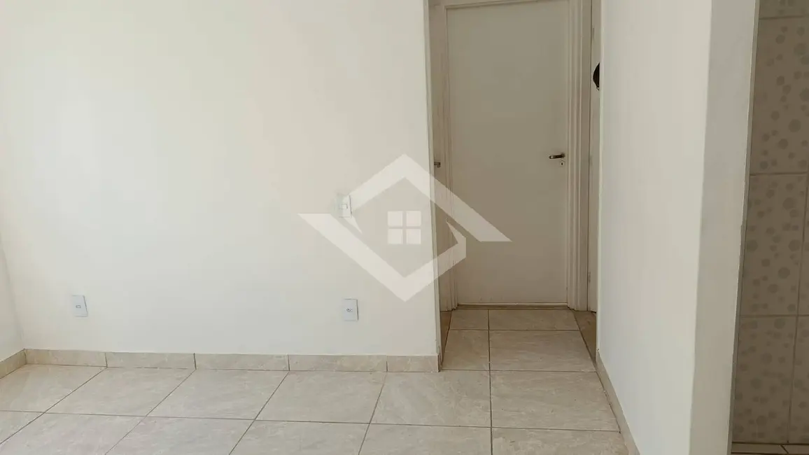 Foto 4 de Apartamento com 2 quartos à venda, 45m2 em Realengo, Rio De Janeiro - RJ