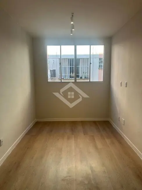 Foto 2 de Apartamento com 2 quartos à venda, 40m2 em Itaúna, Sao Goncalo - RJ