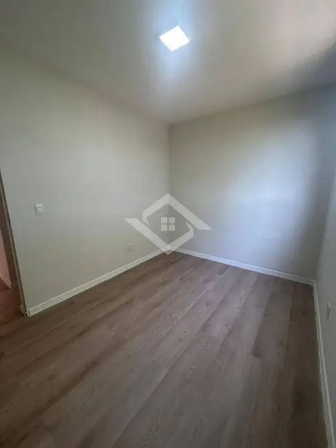 Foto 4 de Apartamento com 2 quartos à venda, 40m2 em Itaúna, Sao Goncalo - RJ