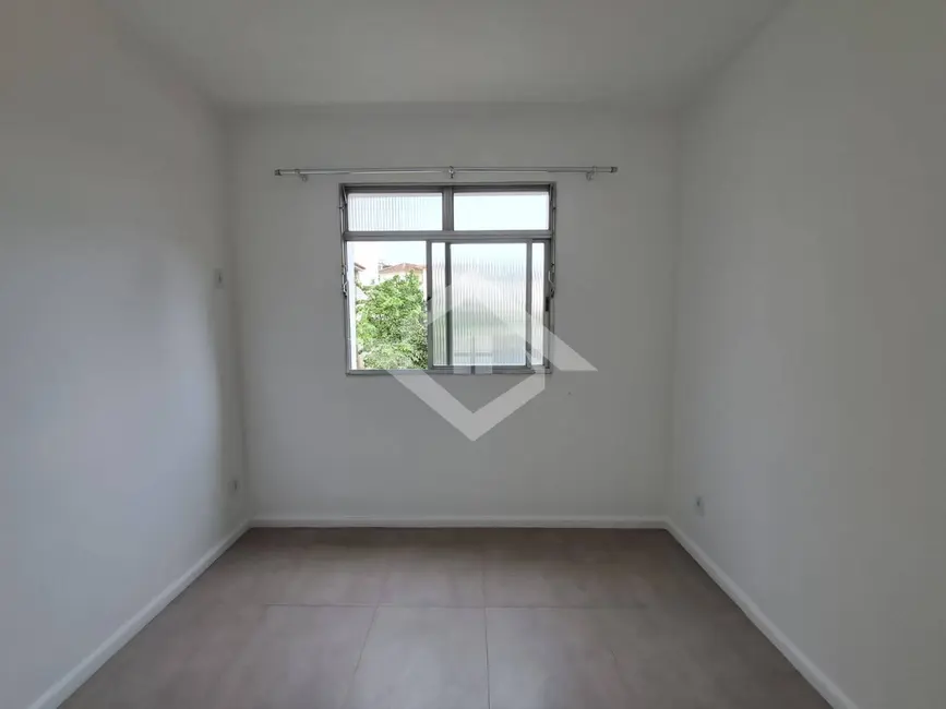Foto 9 de Apartamento com 3 quartos para alugar, 90m2 em Del Castilho, Rio De Janeiro - RJ
