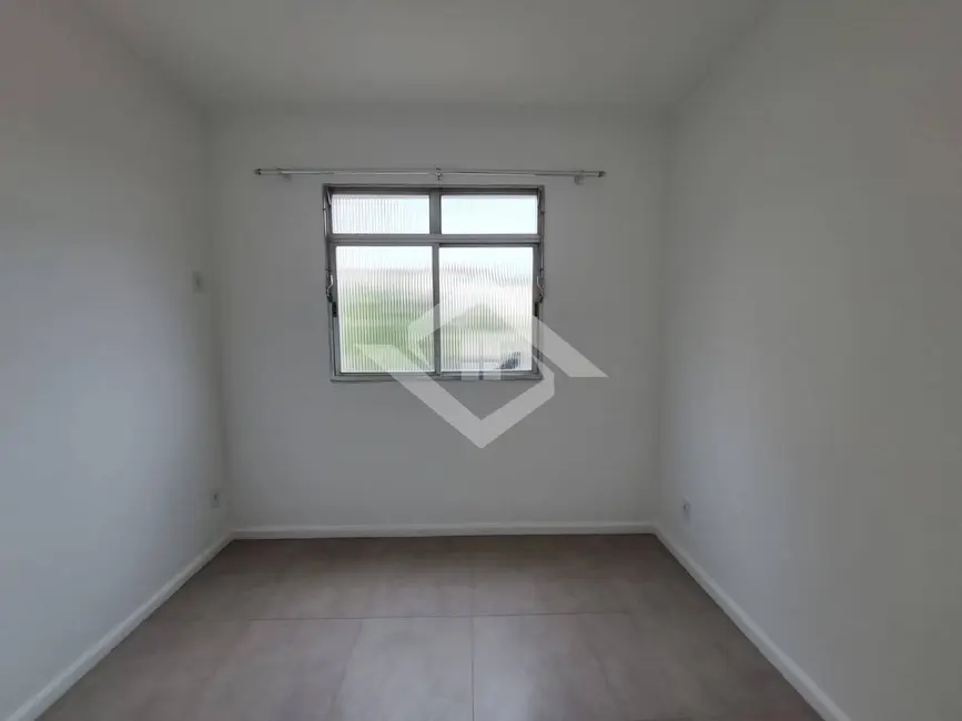 Foto 6 de Apartamento com 3 quartos para alugar, 90m2 em Del Castilho, Rio De Janeiro - RJ