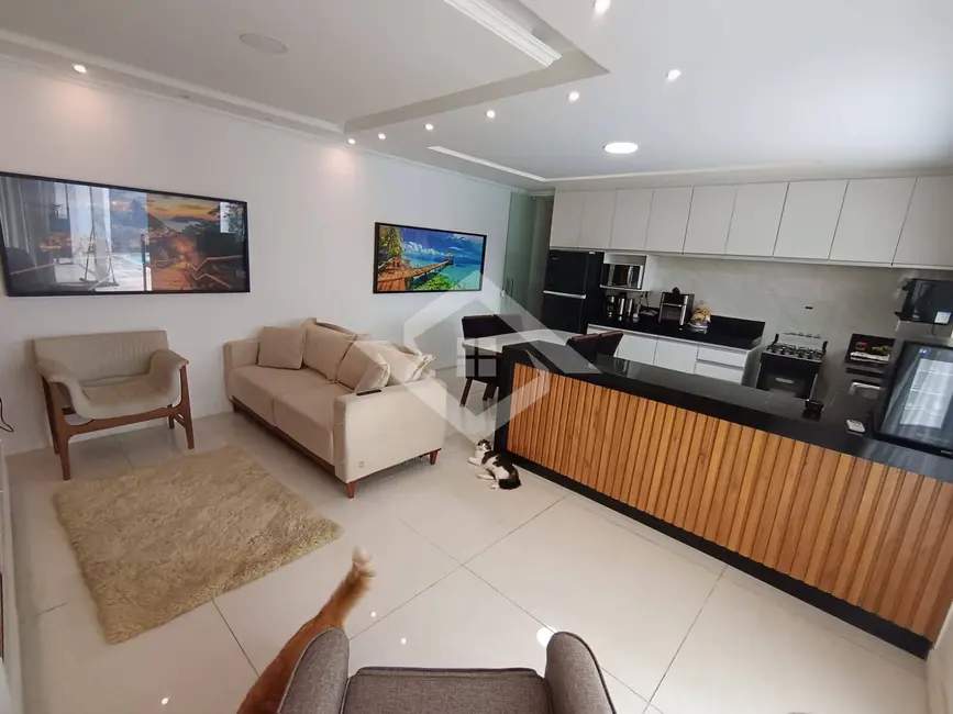 Foto 1 de Casa de Condomínio com 2 quartos à venda em Campo Grande, Rio De Janeiro - RJ