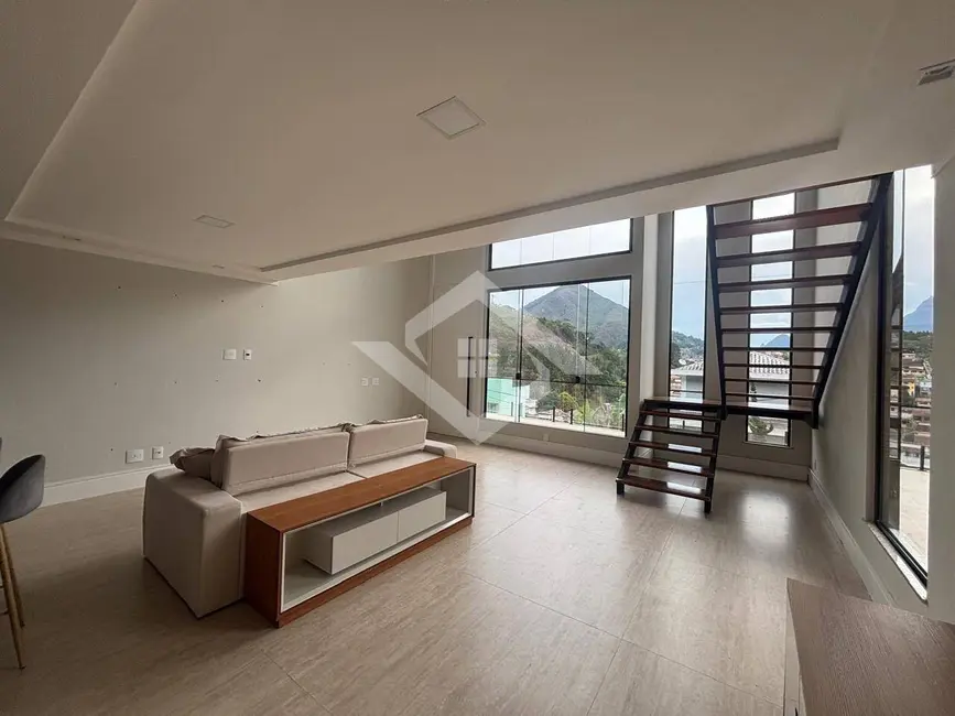 Foto 9 de Casa com 3 quartos à venda, 298m2 em Tijuca, Teresopolis - RJ