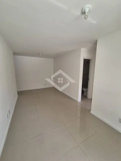 Foto 2 de Apartamento com 2 quartos à venda, 72m2 em Vargem Pequena, Rio De Janeiro - RJ